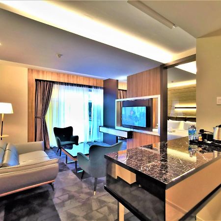 ג'והור בהרו Prestigo Hotel - Johor Bharu מראה חיצוני תמונה
